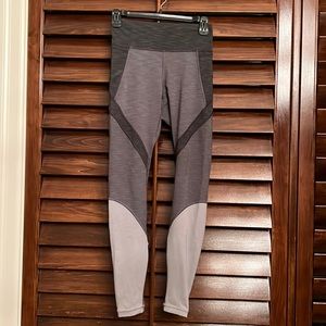 Lululemon size 6 color-block athletic leggings.